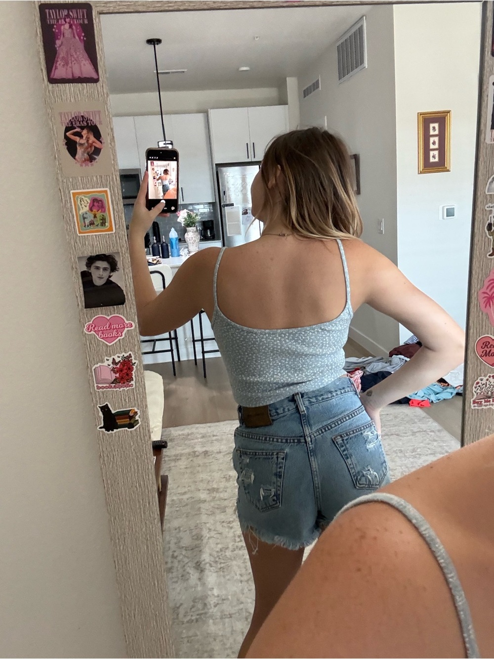 Brandy Melville Light Gray Floral Ribbed Cropped Tank - Picture 2 of 5